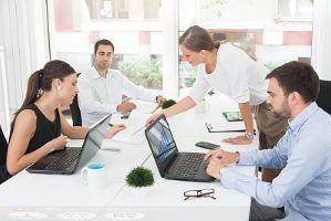 互聯(lián)網(wǎng)時代,咨詢服務企業(yè)如何打通 人 事 錢